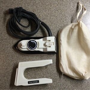Black & White Dual Voltage Travel Mini Iron – Compact and Portable